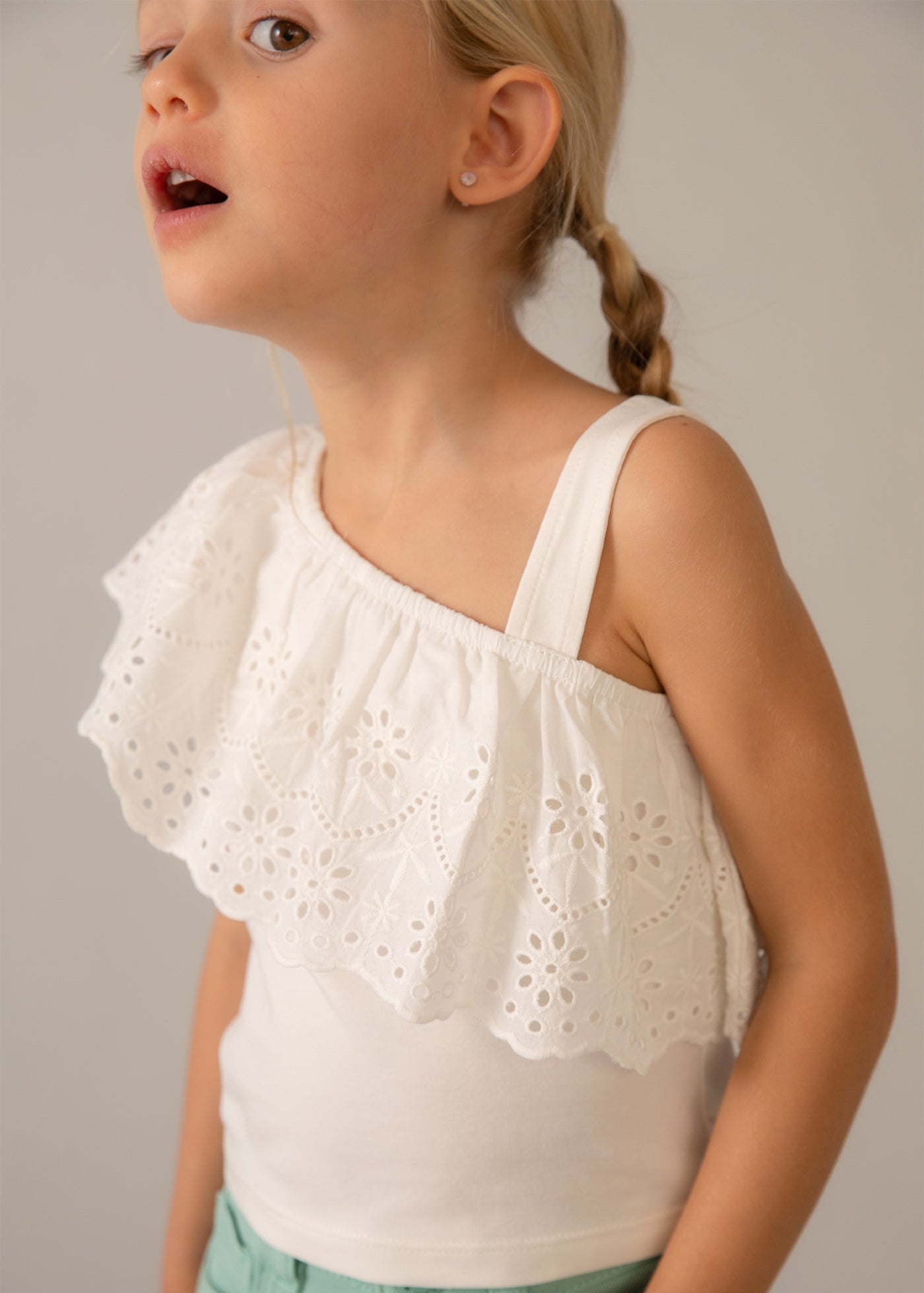 Camiseta tirantes perforado 03022-020