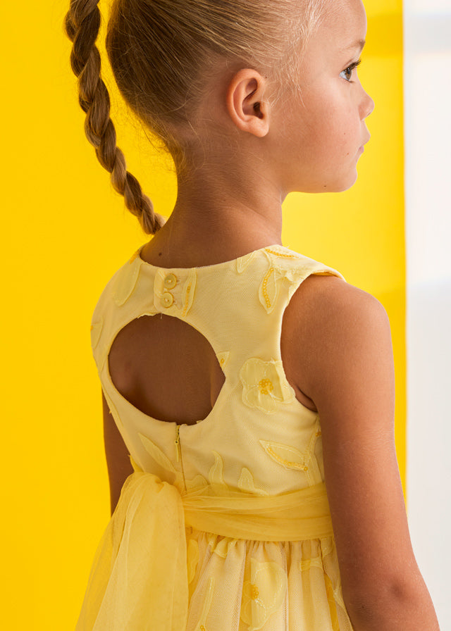 Vestido Amarillo de Ceremonia Abel & Lula con Flores Troqueladas 05042