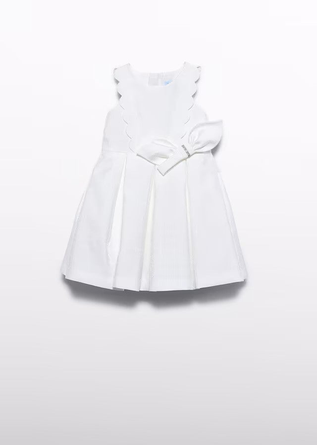 Vestido niña color nata con volante festoneado – Abel y Lula 05053