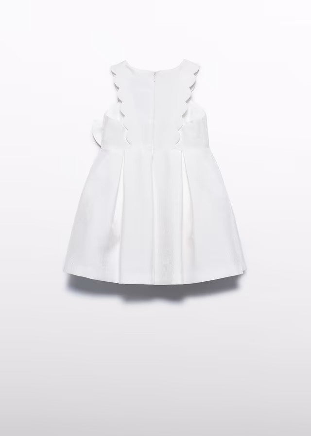 Vestido niña color nata con volante festoneado – Abel y Lula 05053