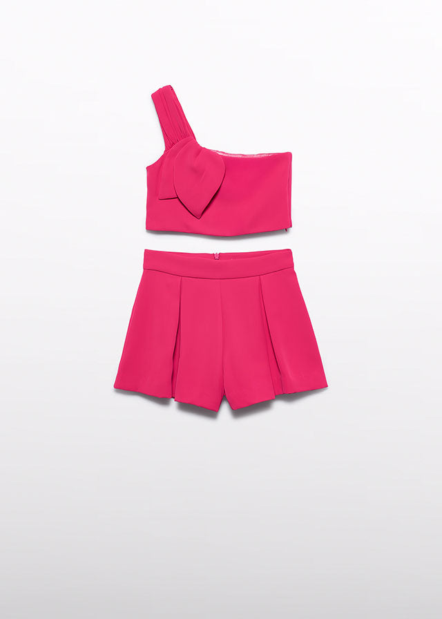Conjunto Fucsia de Crepe Abel & Lula con Top Asimétrico y Bermuda 05210
