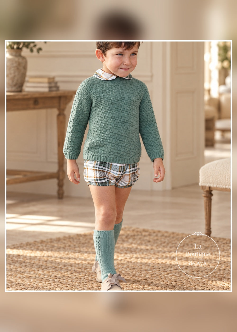 Conjunto bebé niño punto verde hoja y pantalón cuadros Juliana 26582 - modelo en movimiento - referencia 26582