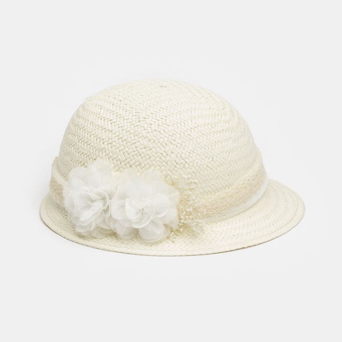(Fabricación 4 días) Gorrito Bebe modelo Blanca con pequeño tocado Inés Blanco