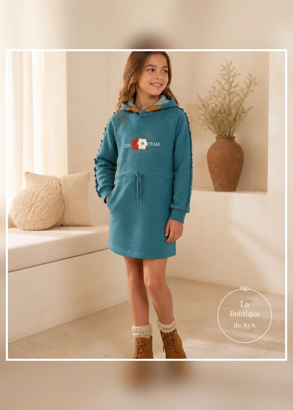 Vestido sudadera verde agua con capucha para niña Miranda 1403, portada con modelo