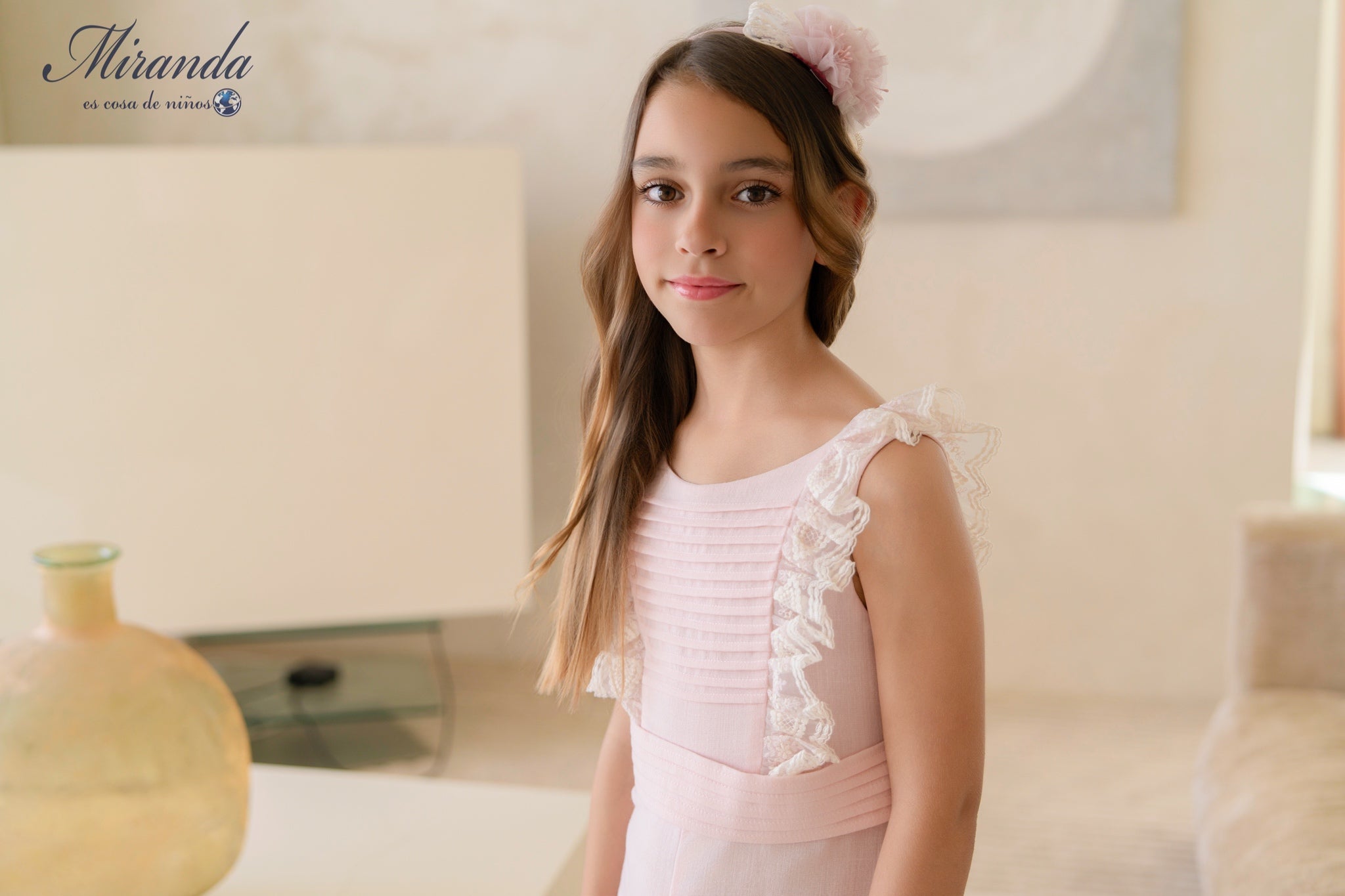 Mono niña rosa con encaje y cinturón Miranda 0325