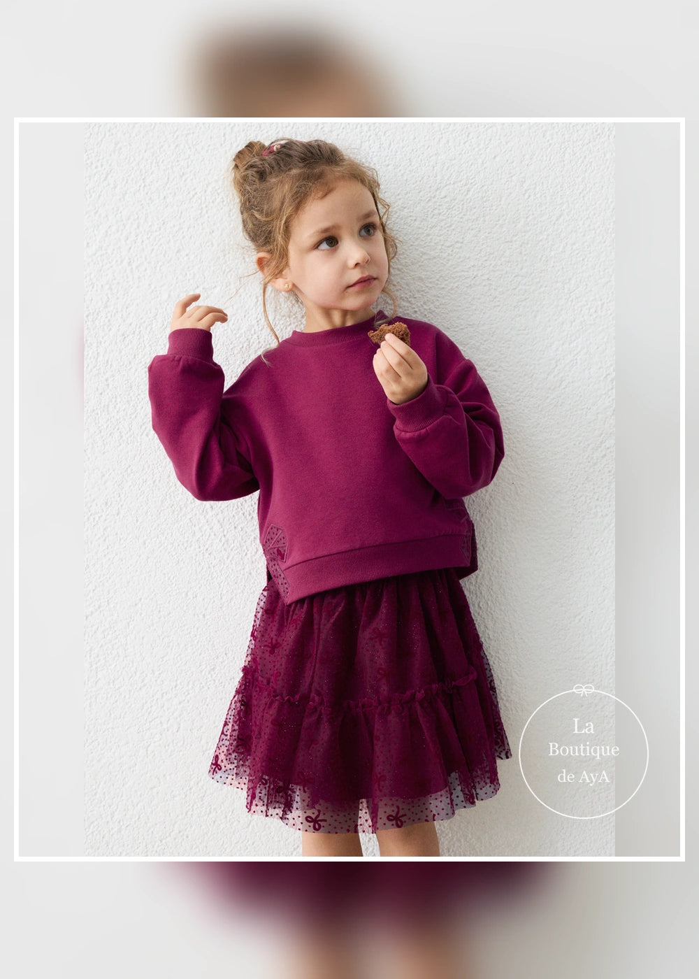 Conjunto sudadera y falda de tul framboise niña Mayoral 04934-060. Vista principal con modelo.