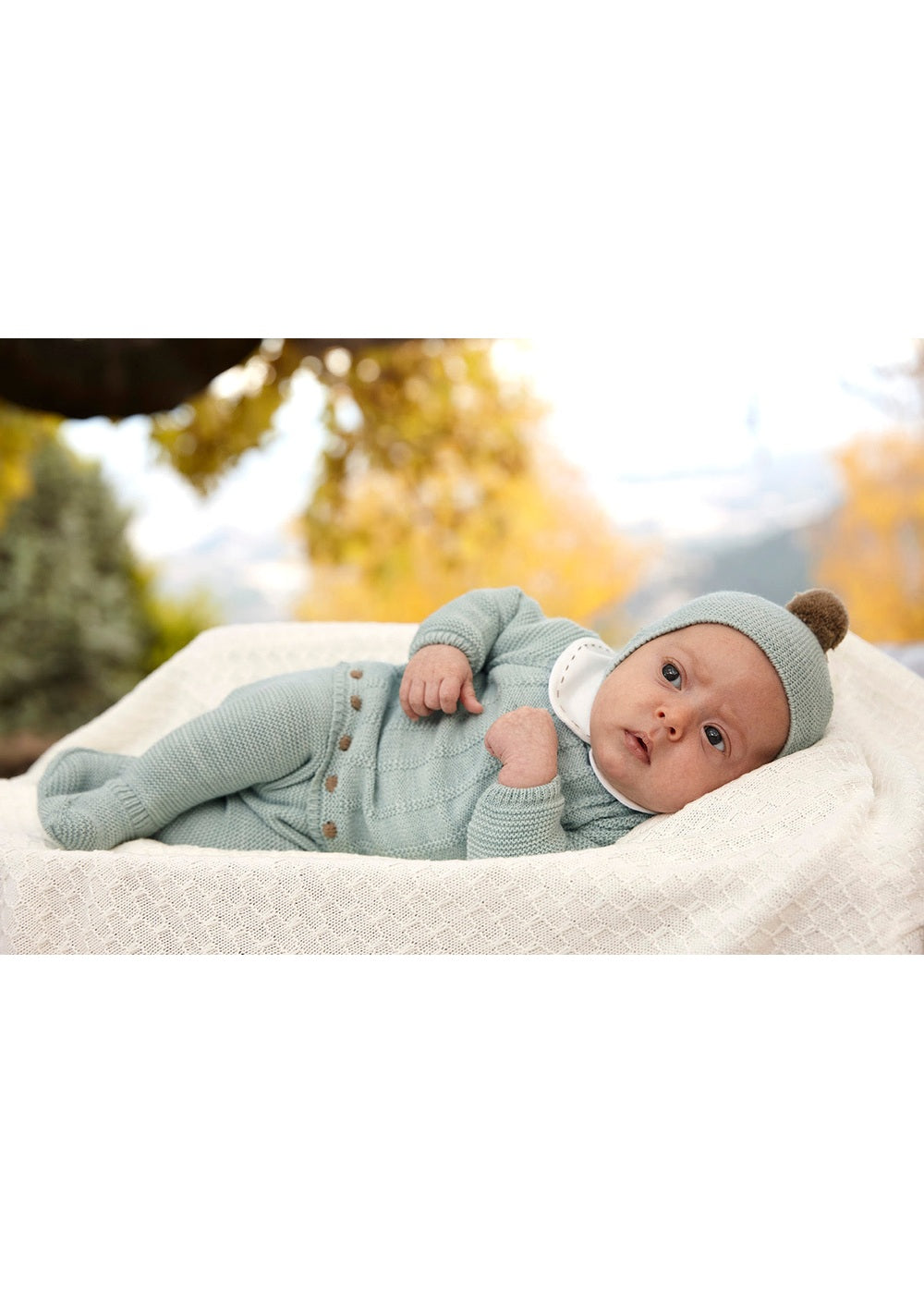 Conjunto recién nacido Juliana tres piezas líneas y bodoques 26547, colección otoño invierno 2026/2027