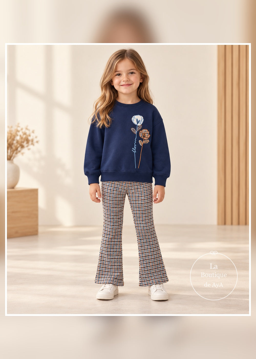 Conjunto sudadera y leggings marino para niña Mayoral 04738 - vista frontal con modelo