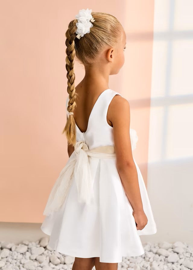 Vista trasera del vestido niña blanco de ceremonia con cinturón Abel y Lula