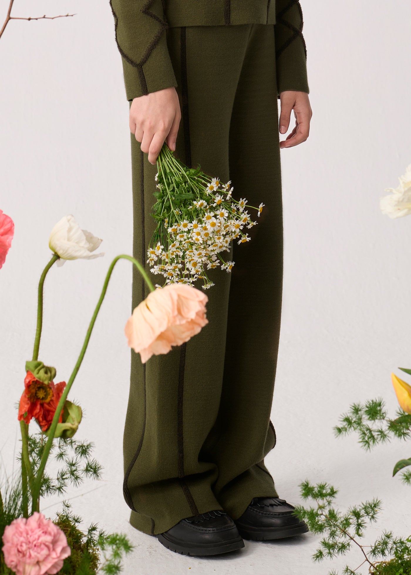 Conjunto pantalón largo aspas aguacate para niña Abel & Lula 05771 - imagen 3