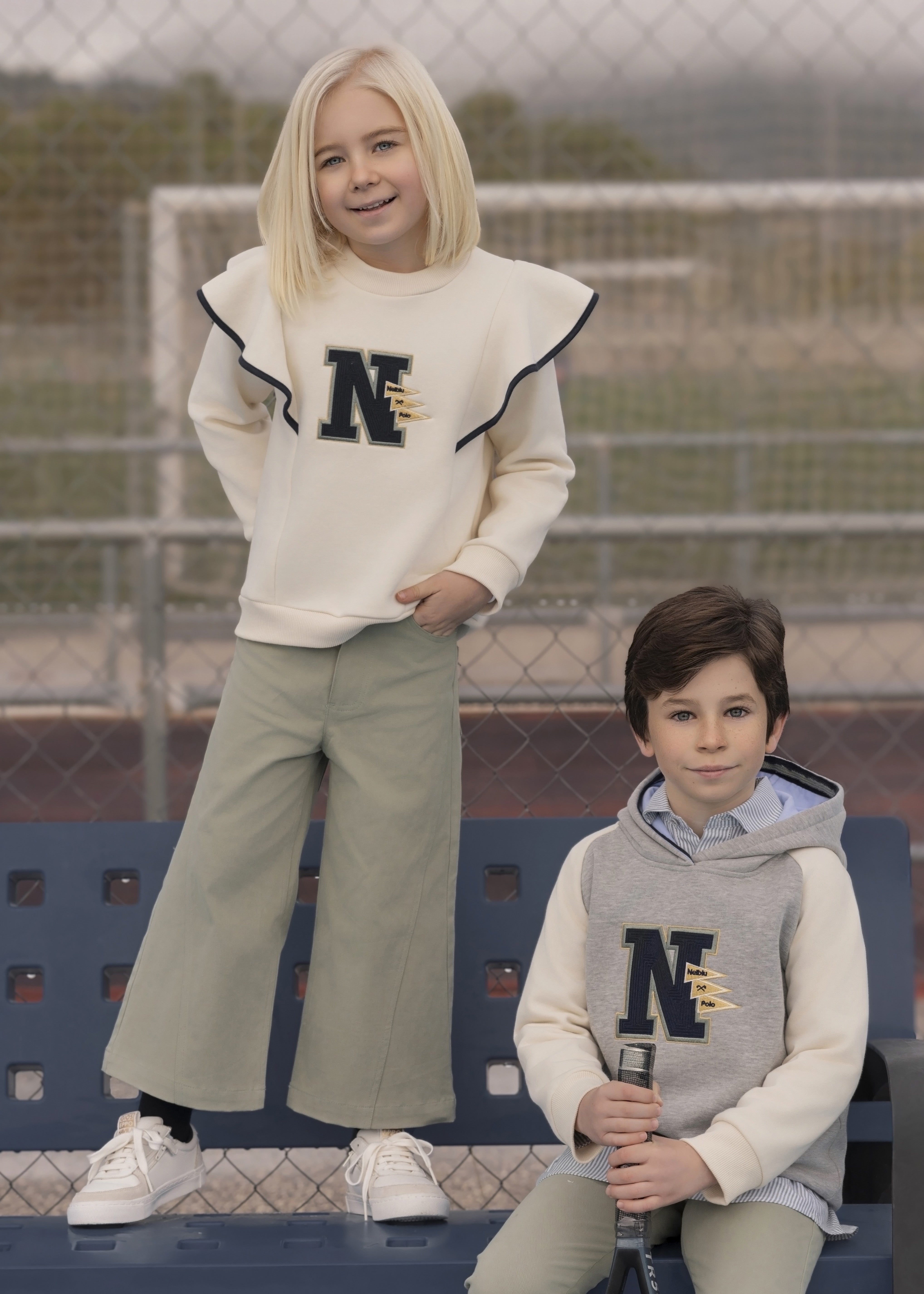 Sudadera infantil niña beige Nel-Blu 1414