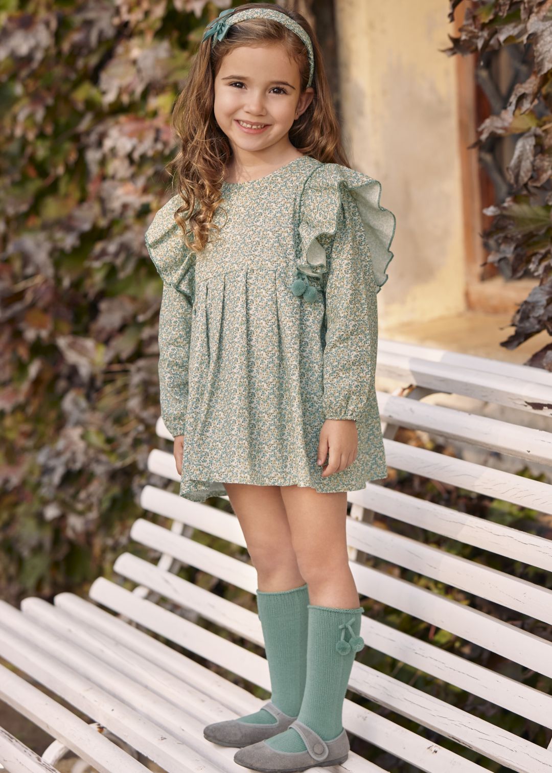 Vestido 2 Volantes Flores Verde hoja Lazo 2 Pompones JULIANA 25663