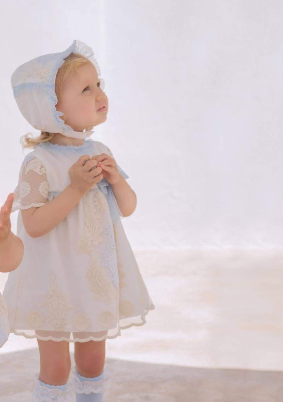 Vestido bebe braguita y capota celeste Miranda 0123