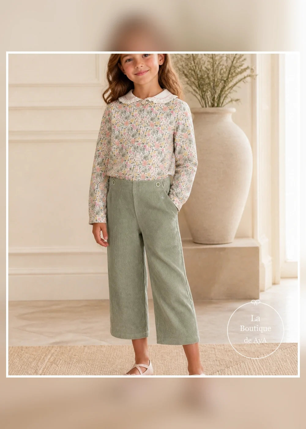 Conjunto camisa floral y pantalón verde para niña Miranda 0248, portada con modelo