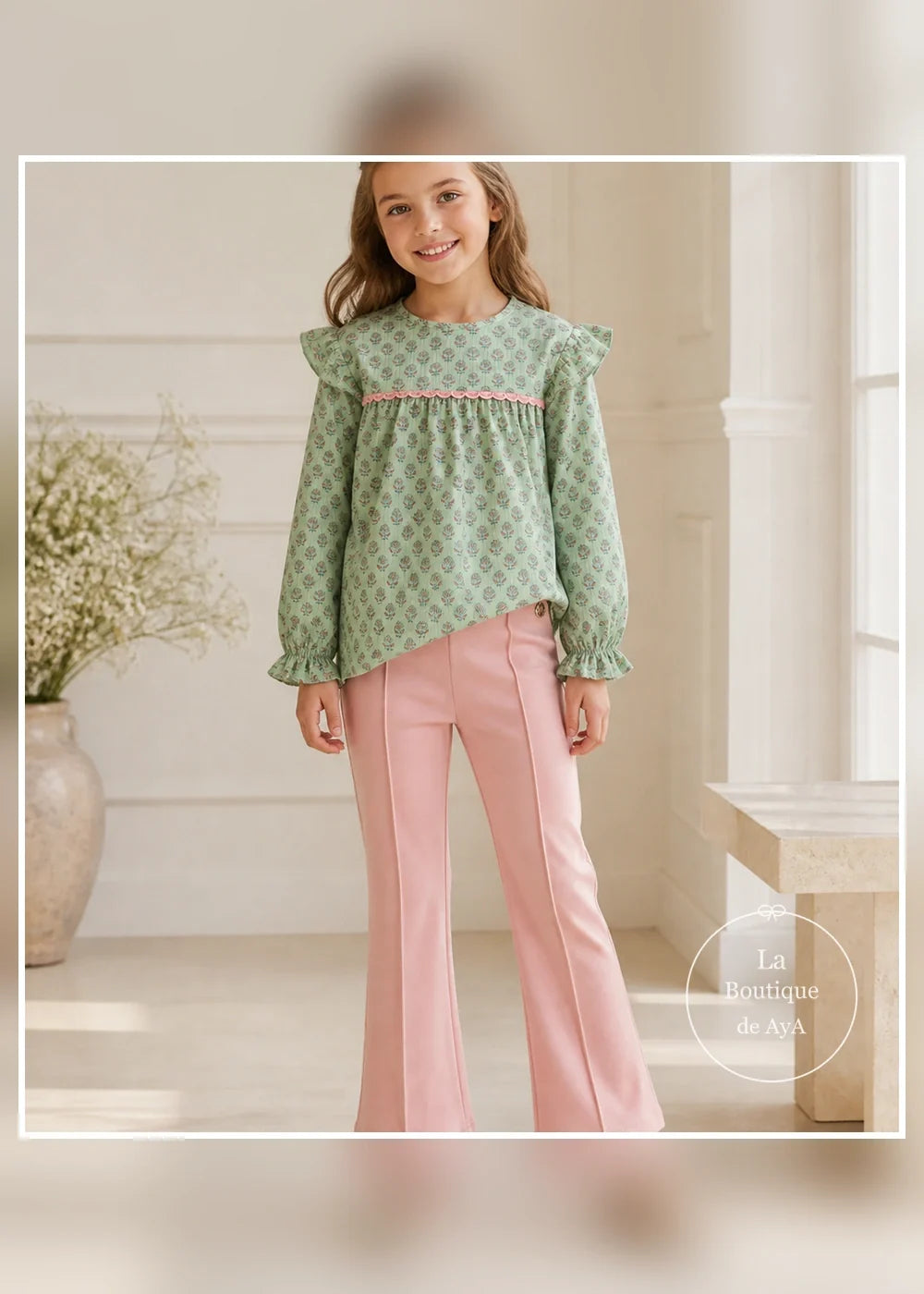Conjunto blusa verde y pantalón rosa para niña Miranda 0623, portada con modelo