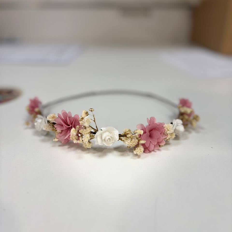 Corona con flores rosa francia combinadas La Boutique de AyA