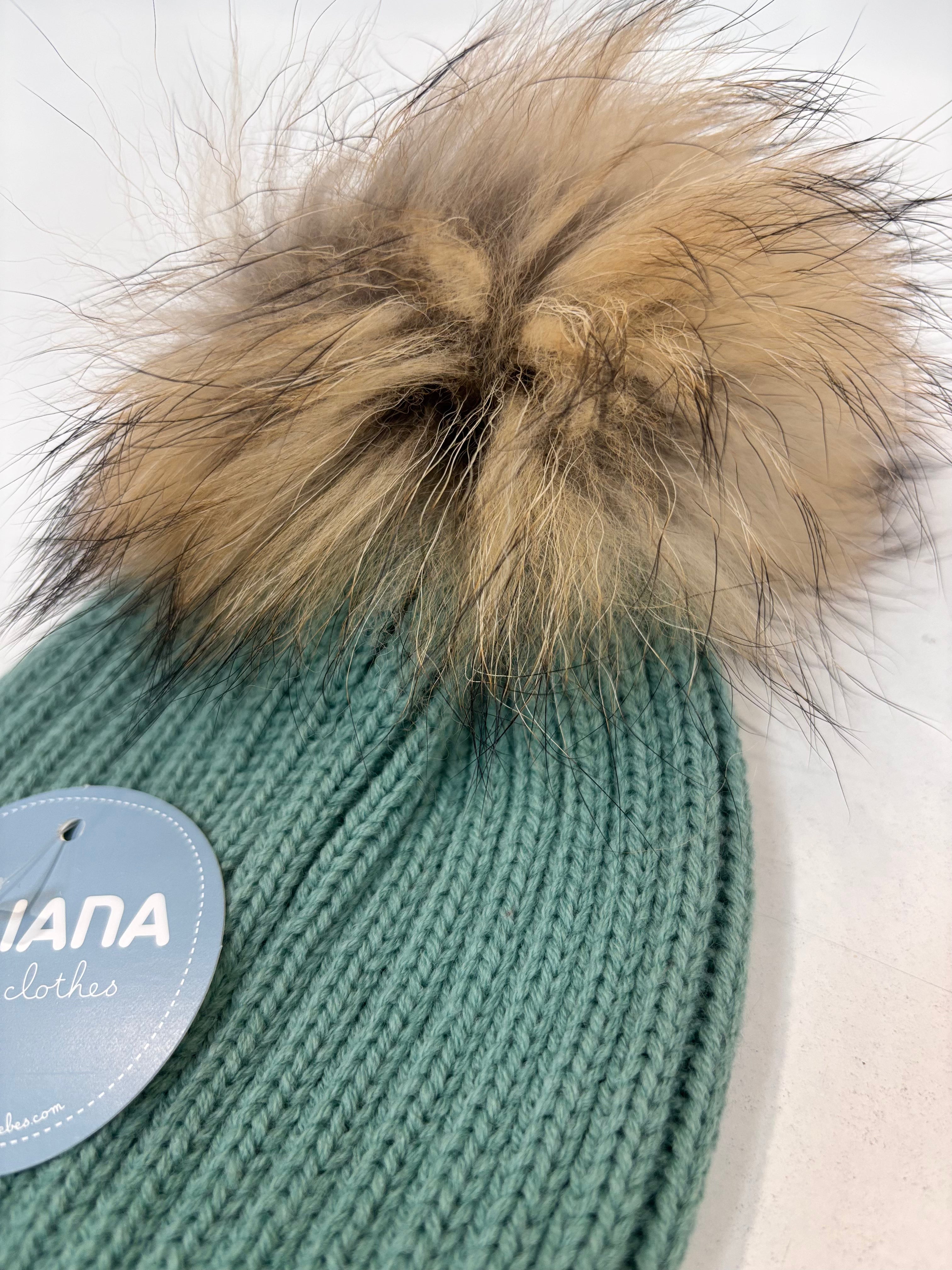 Gorro suelto canale pompon pelo verde hoja JULIANA 50919