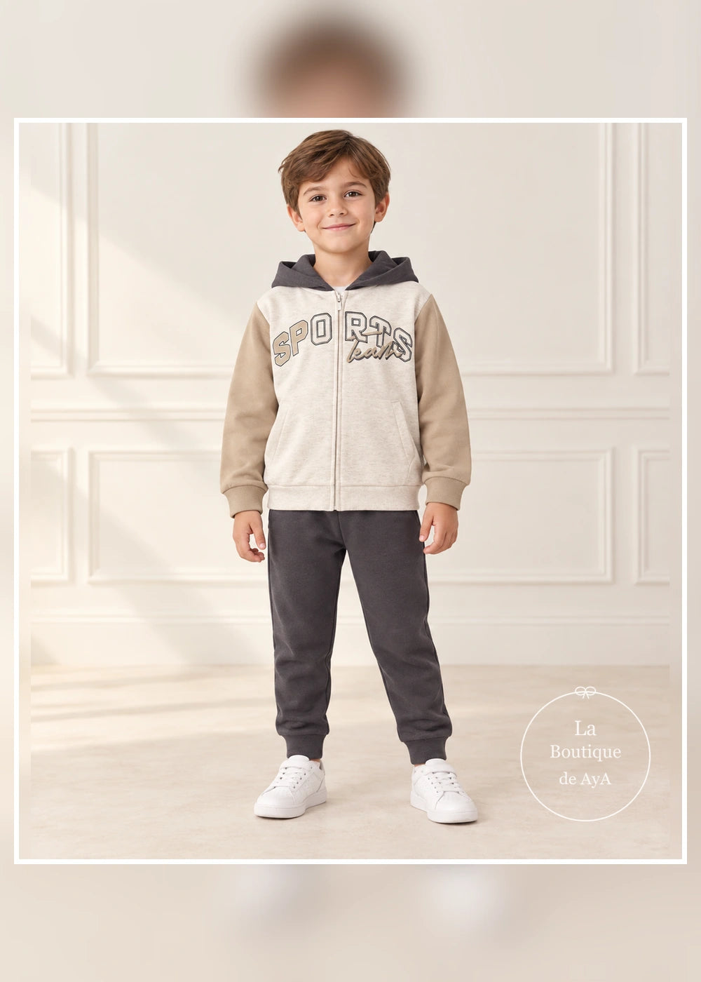 Chándal con dos pantalones avellana para niño Mayoral 00907-068. Vista principal con modelo.