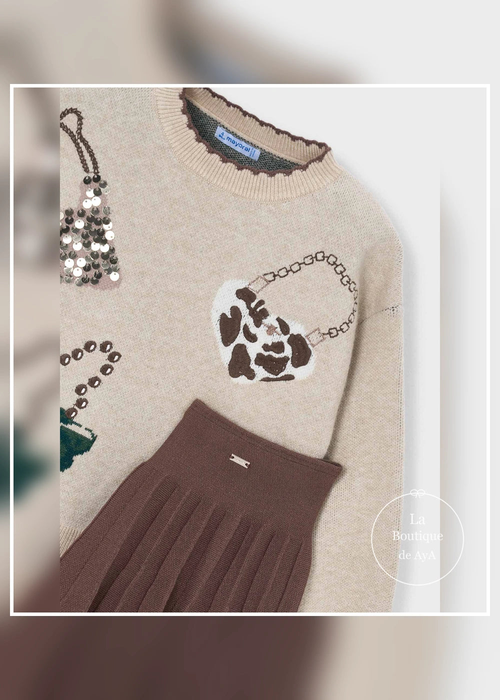Conjunto jersey y falda de punto café niña Mayoral 04933-056. Detalle del tejido y acabados.