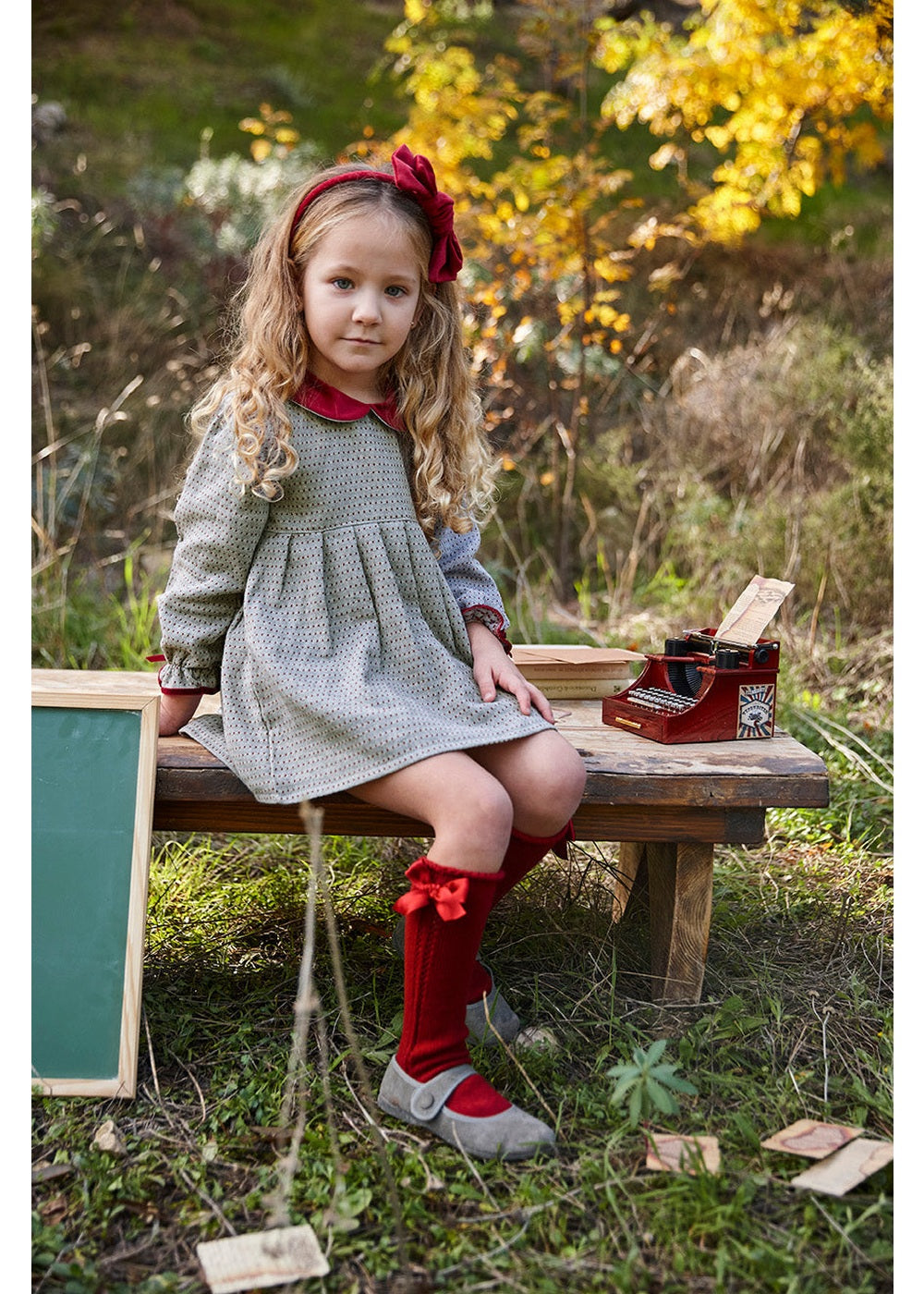 Vestido niña rioja motas cuello terciopelo Juliana 26663, colección otoño invierno 2026/2027