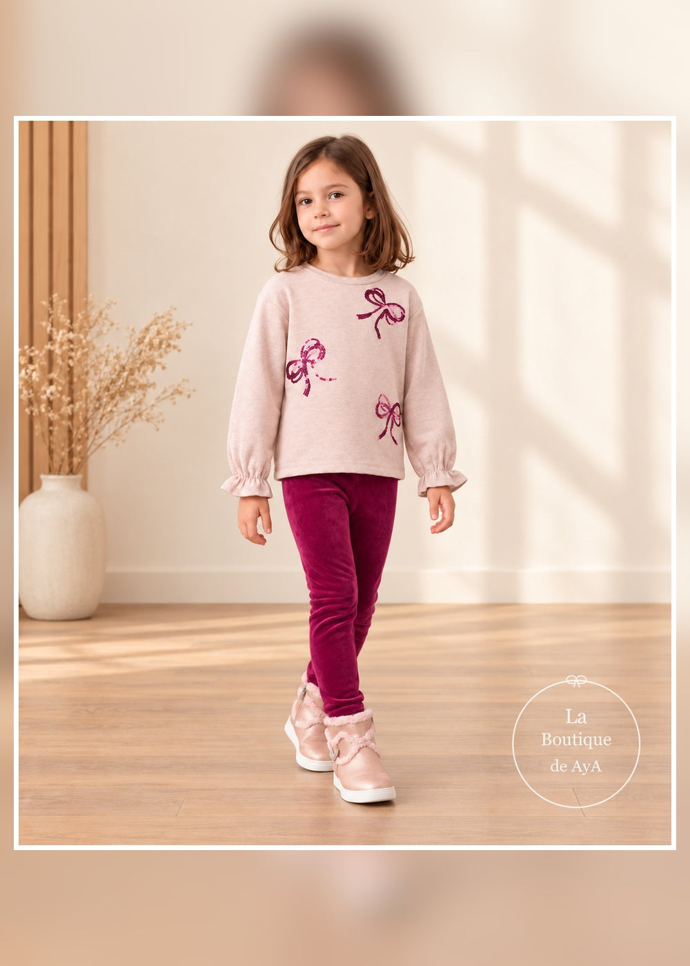Conjunto lazos y leggings framboise niña Mayoral 04739: conjunto con modelo en movimiento