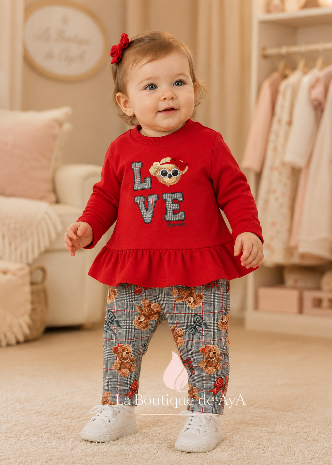 Bebé con conjunto sudadera y leggings Miranda rojo 40/0152/23 - modelo con marca de agua La Boutique de AyA