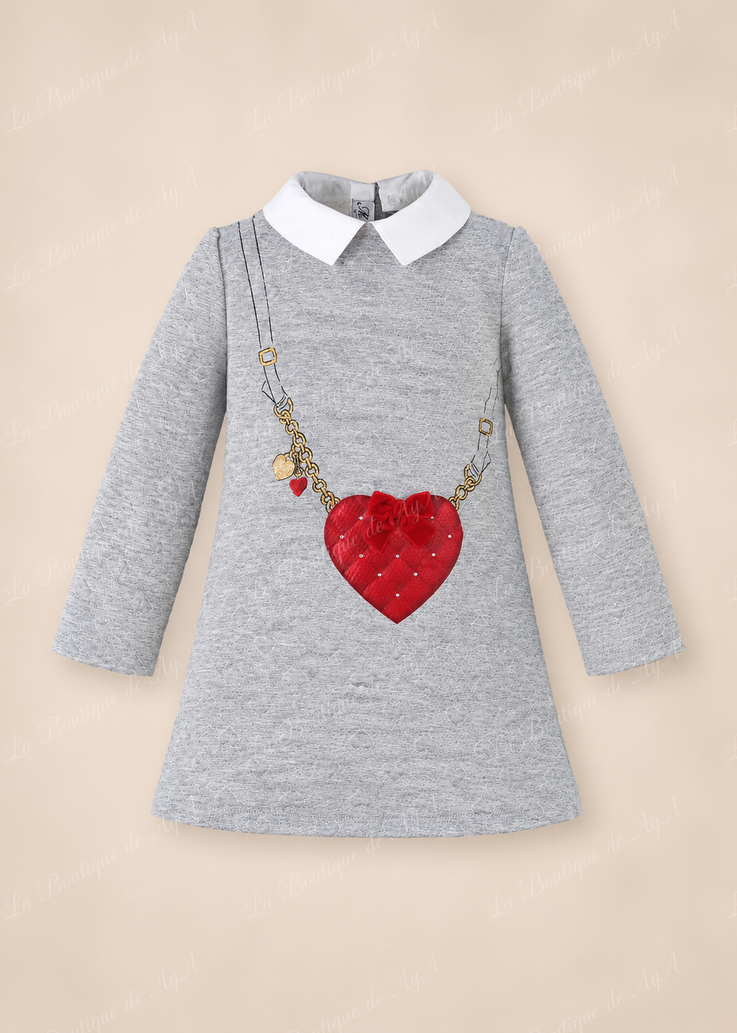 Vestido gris para niña Miranda con corazón rojo, lazo y cuello blanco