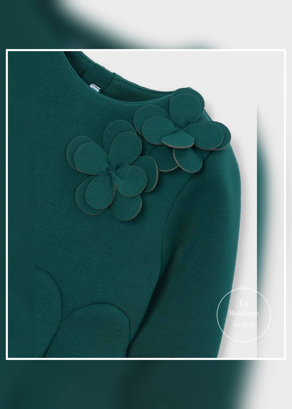Vestido neopreno nenúfar con flores niña Mayoral 04928-060. Detalle del tejido y acabados.