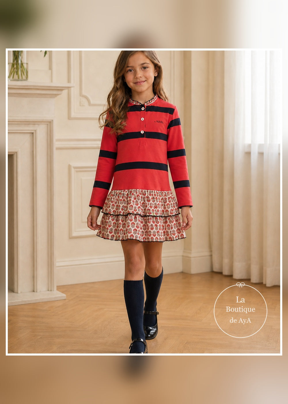Vestido coral y marino Miranda para niña en movimiento