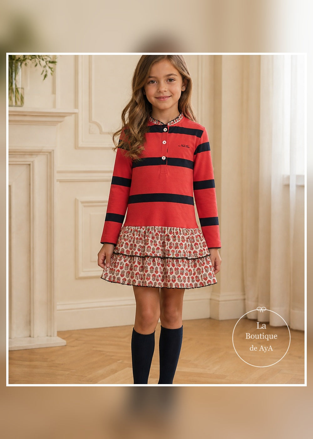 Vestido coral y marino Miranda para niña con modelo